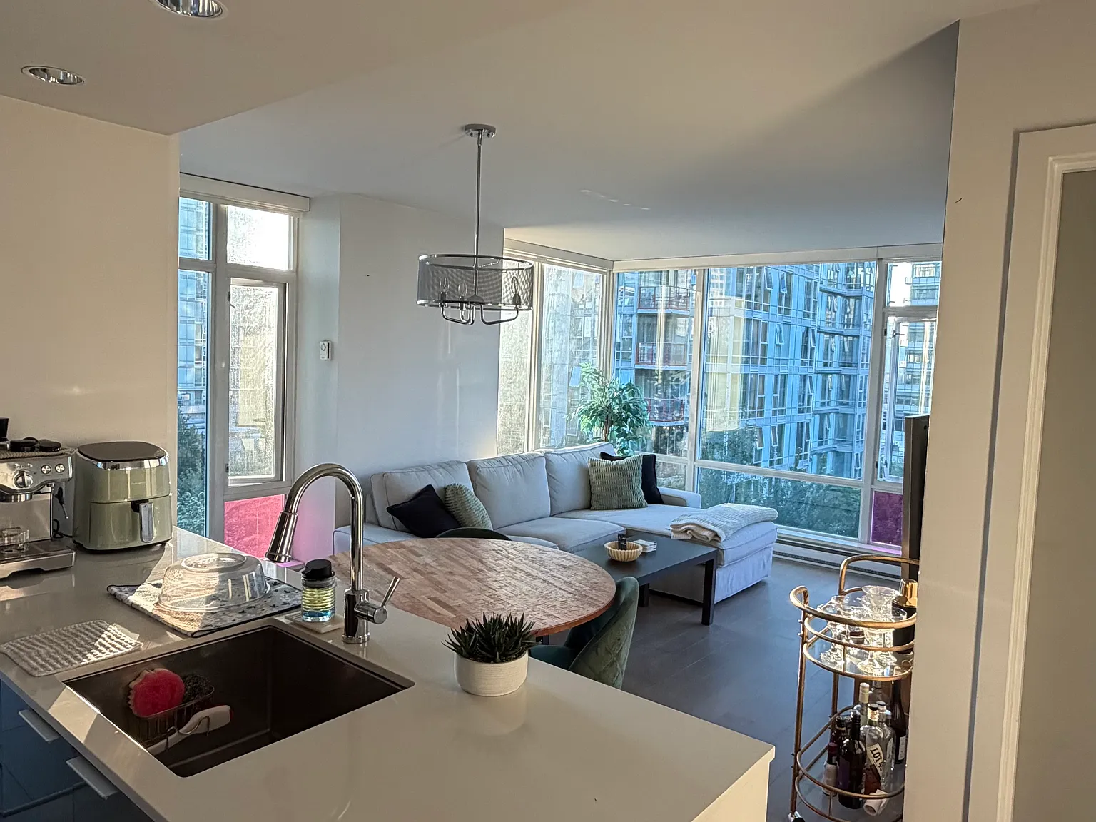 2 bed, $1,400 — Photo 4