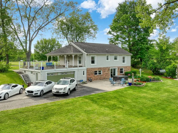 6541 Ackerson Lake Rd, Jackson, MI 49201
