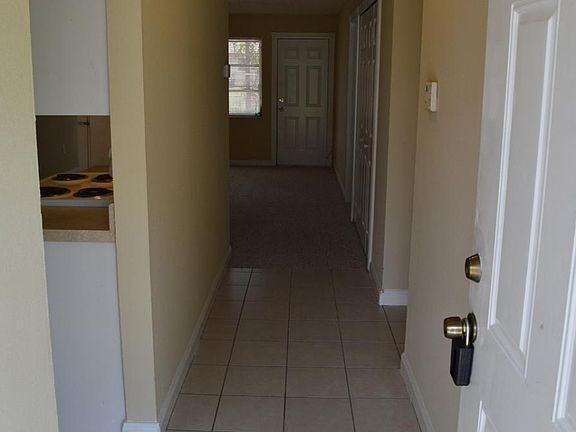 3rd image of 2432 Lantana Ave