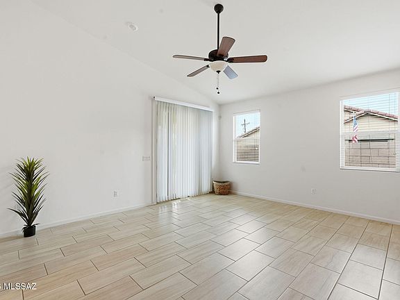 5th image of 835 N Robb Hill Pl