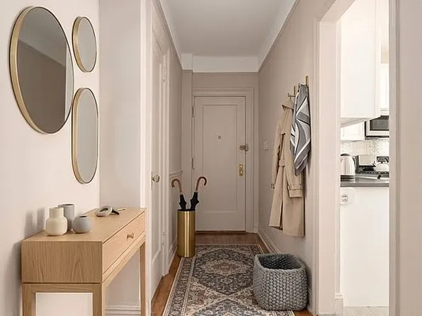 222 E 82nd St APT 5A, New York, NY 10028