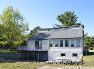 659 3rd Pl SE, Mason City, IA 50401