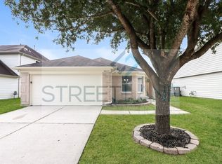 8023 Safflower Dr, Baytown, TX 77521