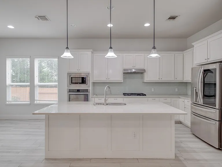 14921 Iveans Way — Photo 12