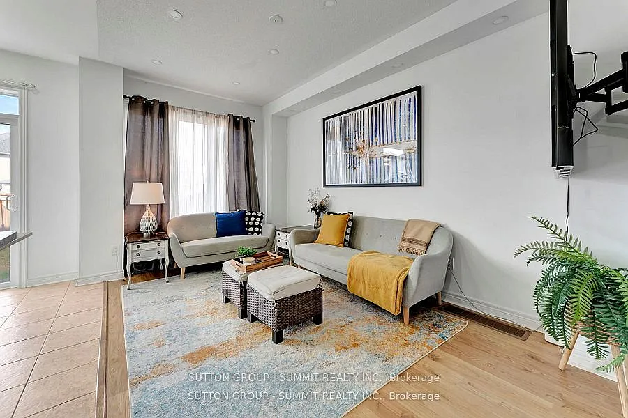 3 bed, $2,400 — Photo 4