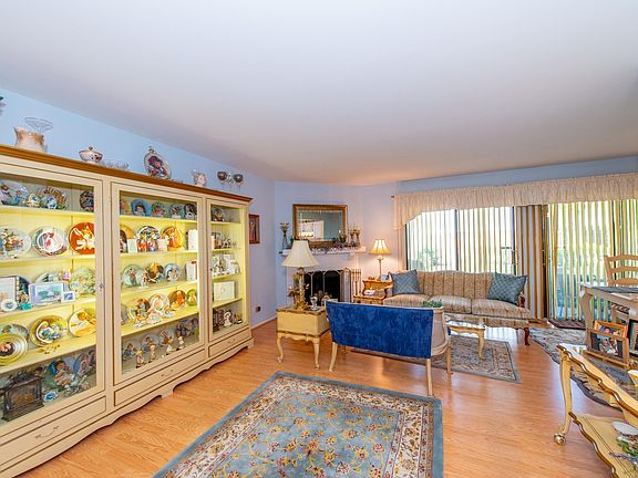 3rd image of 265 Northbury Ct Unit B1