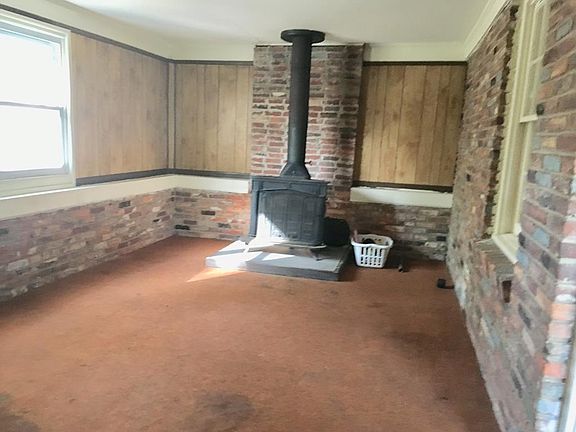 4th image of 1006 Rosemont Dr