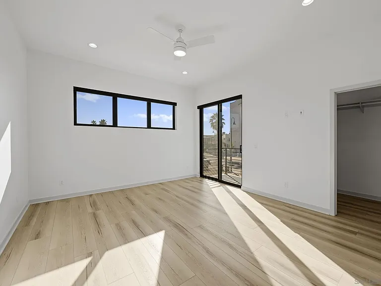 107 Daisy — Photo 13