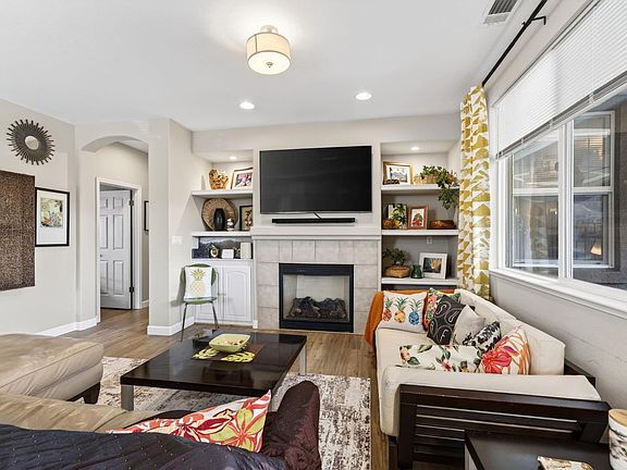 4th image of 552 Cattail Court