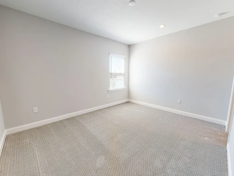 90 Oak Knoll Ct — Photo 38