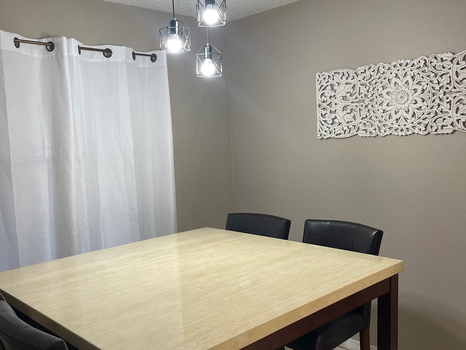 3 bed, 1461 sqft, $2,100 — Photo 4