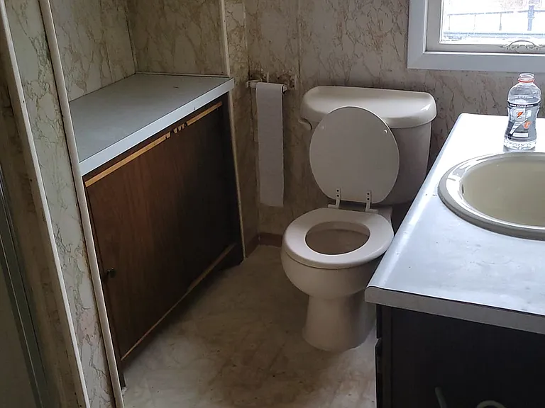345 E Oakland St — Photo 4