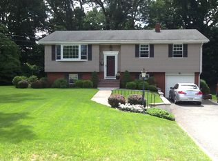 4 Oak Ridge Rd, Washington, NJ 07882