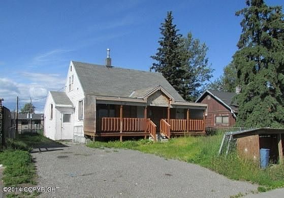 2nd image of 521 E 12th Ave