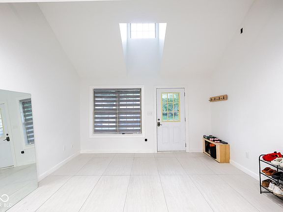 4th image of 5537 Story Ct