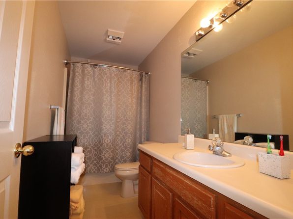 fayetteville-arkansas-439593432 picture