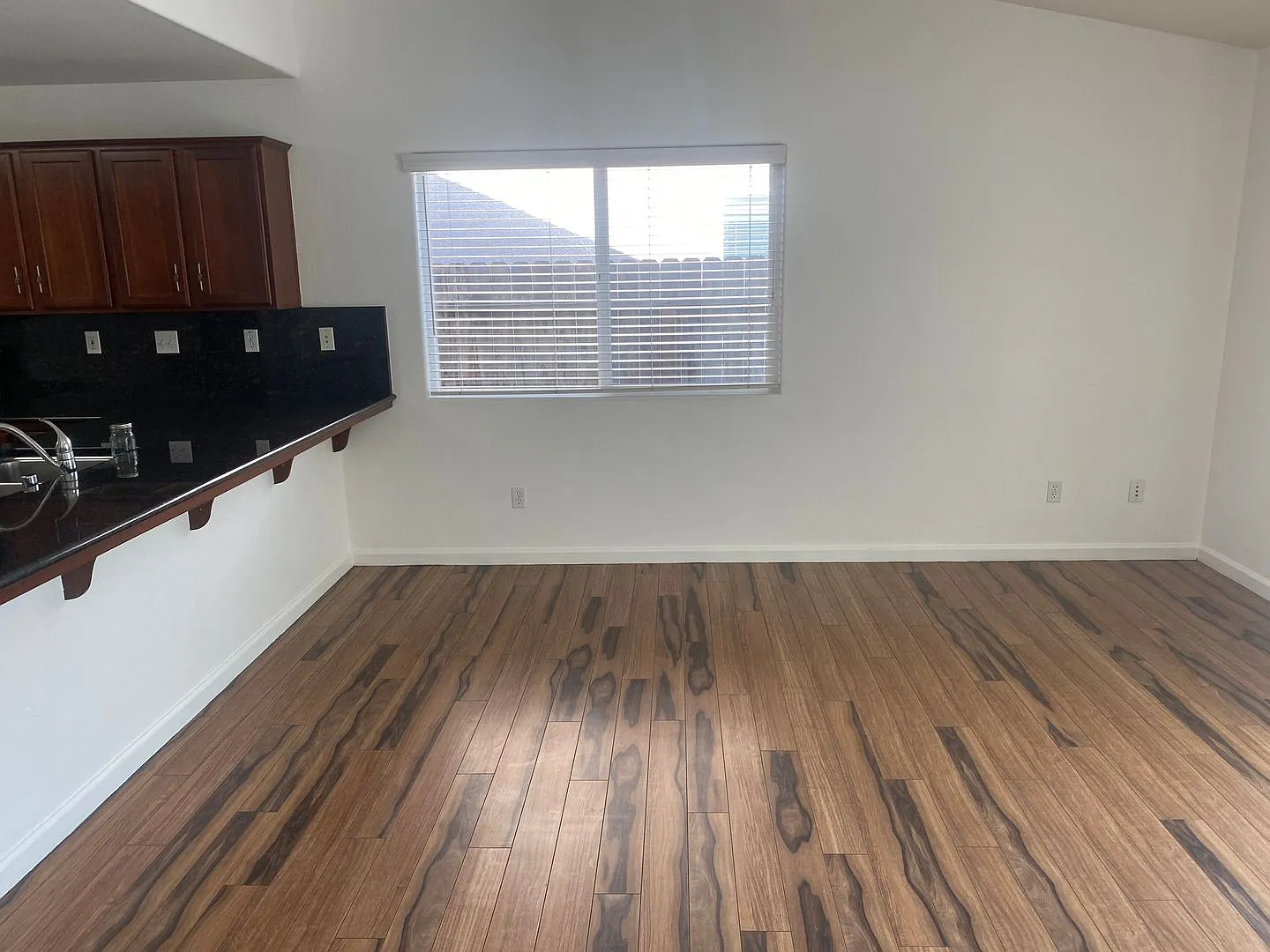 3 Bedroom 2 Bathroom in SE Visalia!! — Photo 4