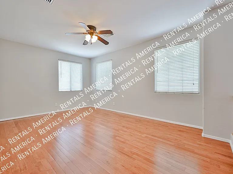 9710 S 45th Ave — Photo 29