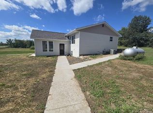 8486 Cable Rd, Little Falls, MN 56345