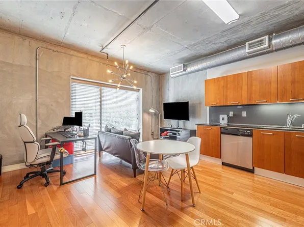 645 W 9th St APT 301, Los Angeles, CA 90015