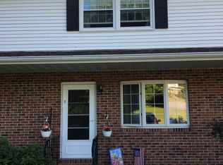 2 Howard Est, Saint Albans, VT 05478