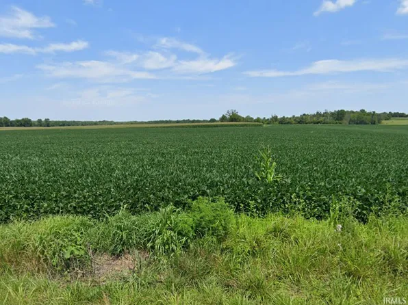 2 E Base Rd, Oakland City, IN 47660