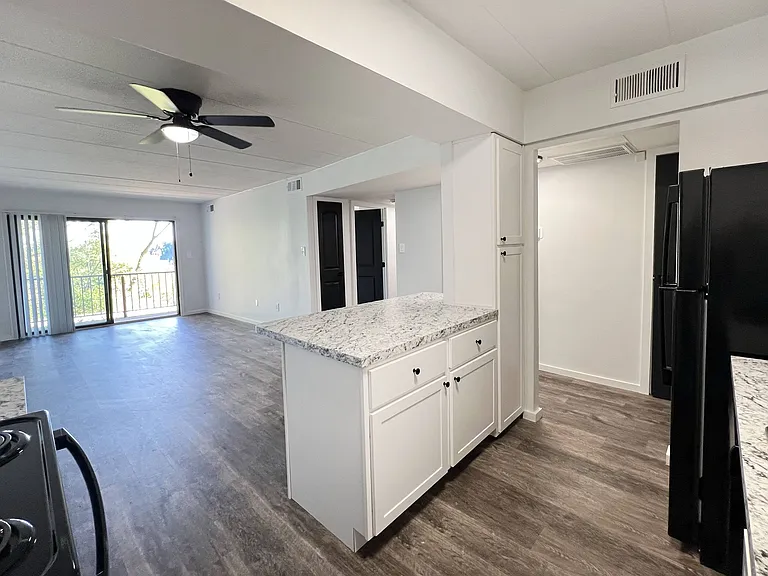 Indian Lookout Apartments — Photo 87