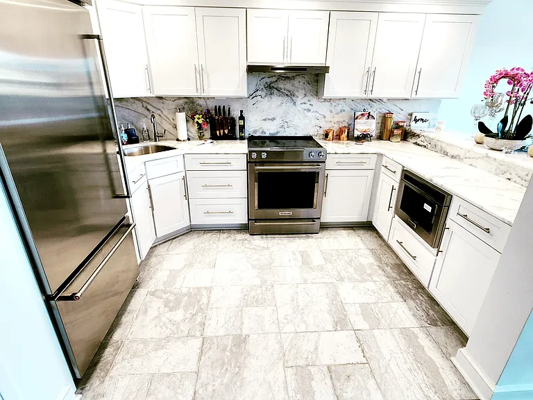 250 President St #211 — Photo 1