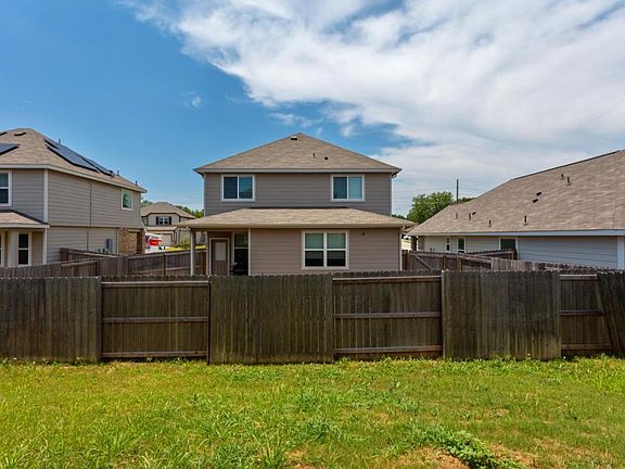 4th image of 978 Marquis Dr