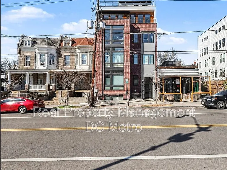 811 Upshur St NW #1 — Photo 16