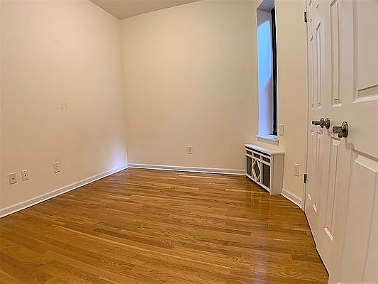 3rd image of 130 E 93rd St #6L