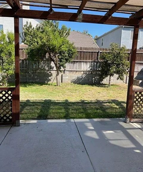 729 Wynyard Cir — Photo 46