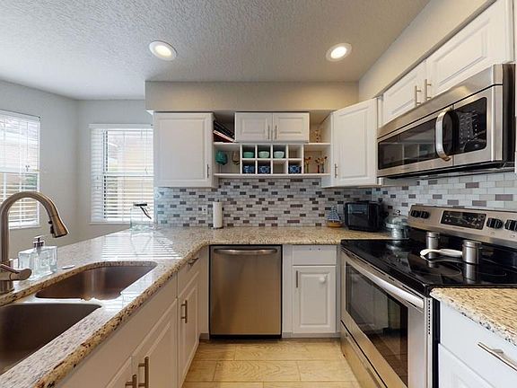 3rd image of 14 Marina Point Pl #14