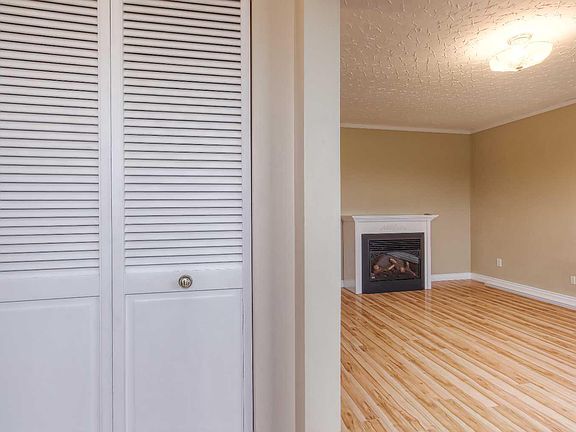 5th image of 3948 Marbank Dr NE