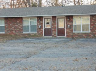 213 Laclede Ave APT 4, Carterville, IL 62918
