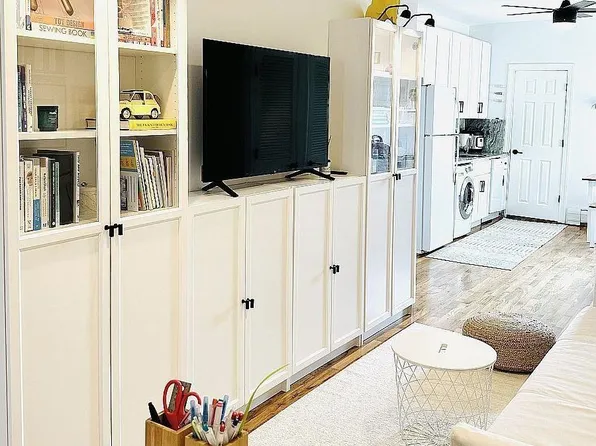 214 Jefferson Street image 5 of 16