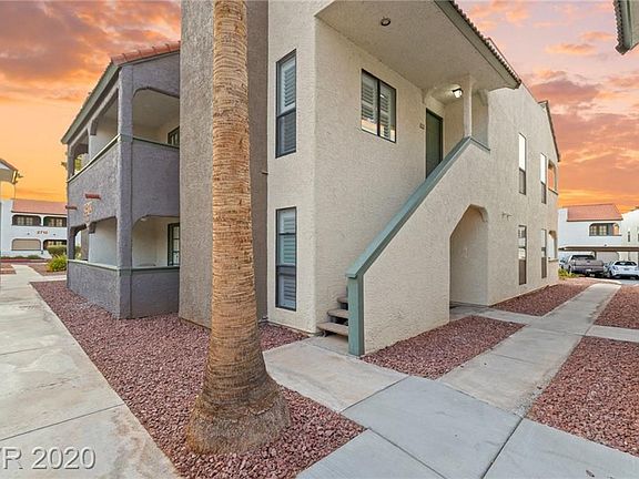 2nd image of 3512 Bluegill Way Unit D
