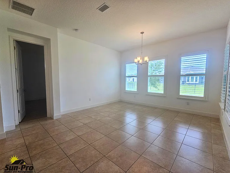 6235 W Fallsgrove Ln — Photo 27