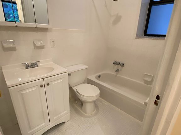 5th image of 304 W 104th St #1RE