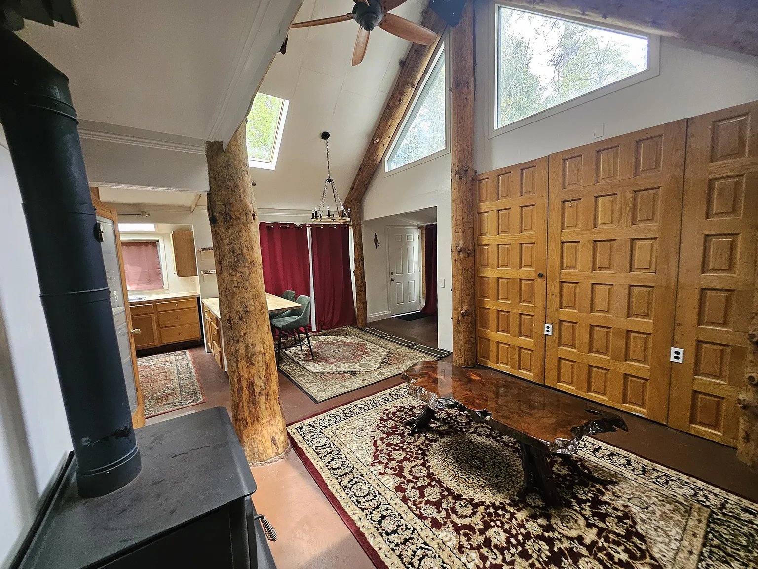 2 bed, 644 sqft, $1,625 — Photo 3