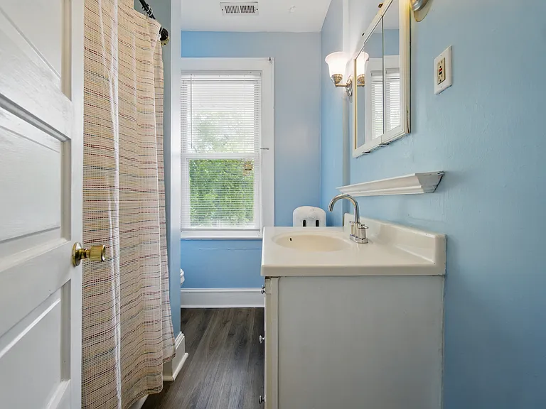 5611 Hampton Blvd — Photo 28