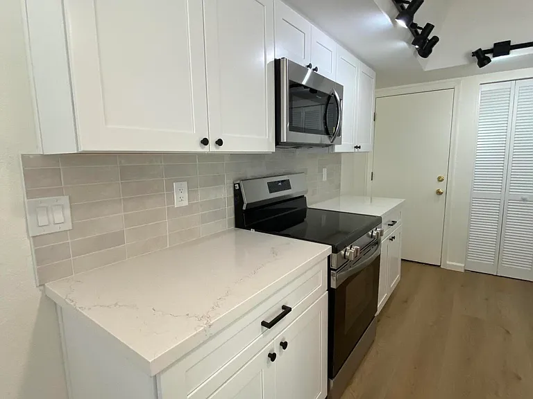 6746 W Ruth Ave — Photo 7