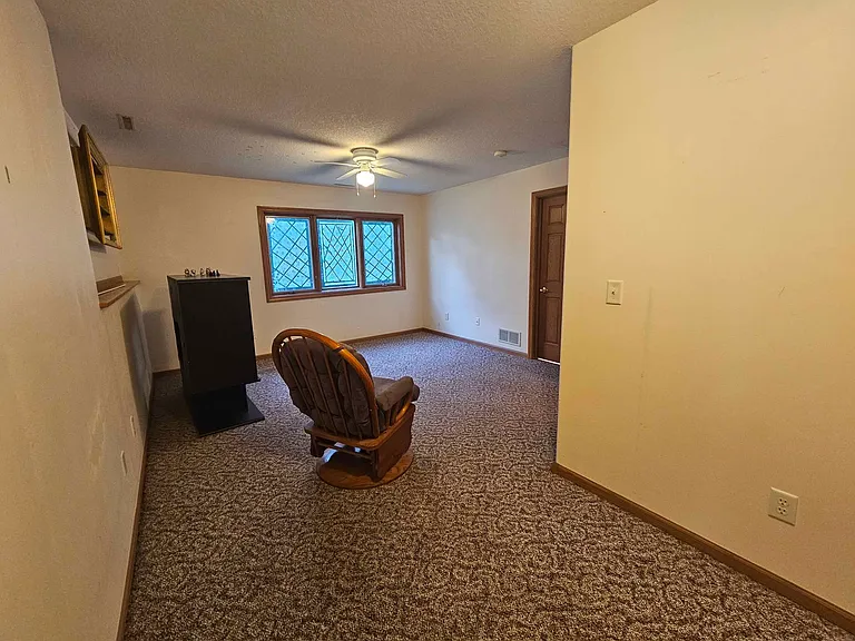 919 Baird Ln NE — Photo 6