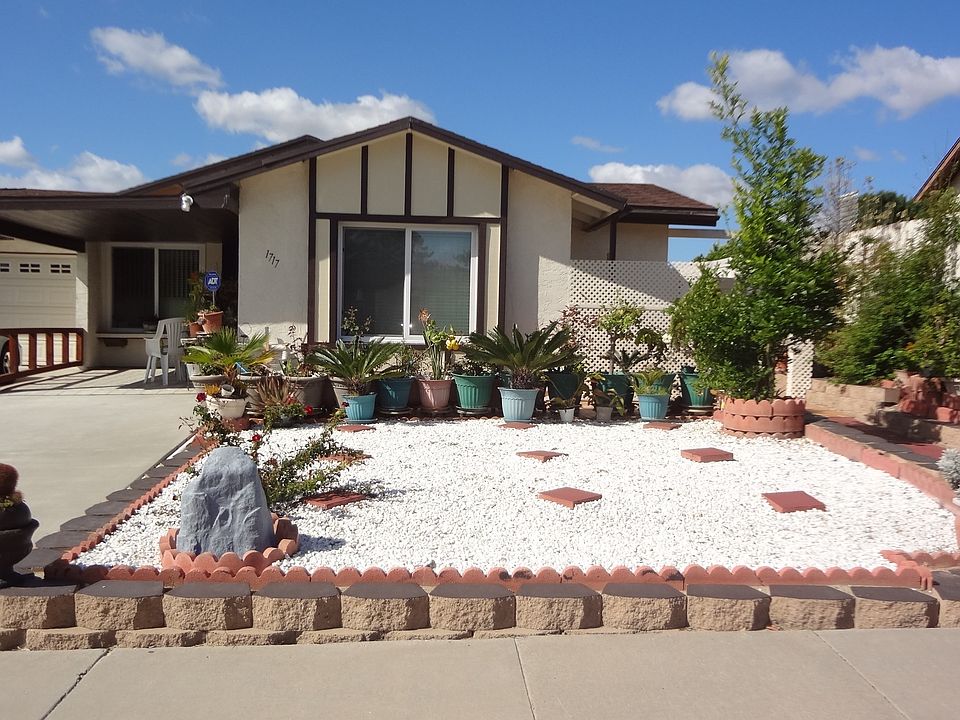 Low Maintenance Exterior!