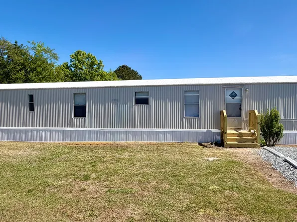 1402 Chicopee Rd, Benson, NC