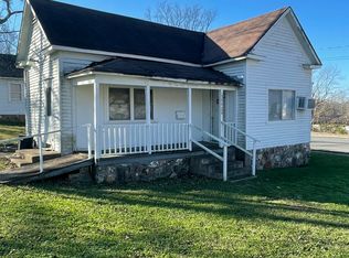 102 E Paydon St, West Plains, MO 65775