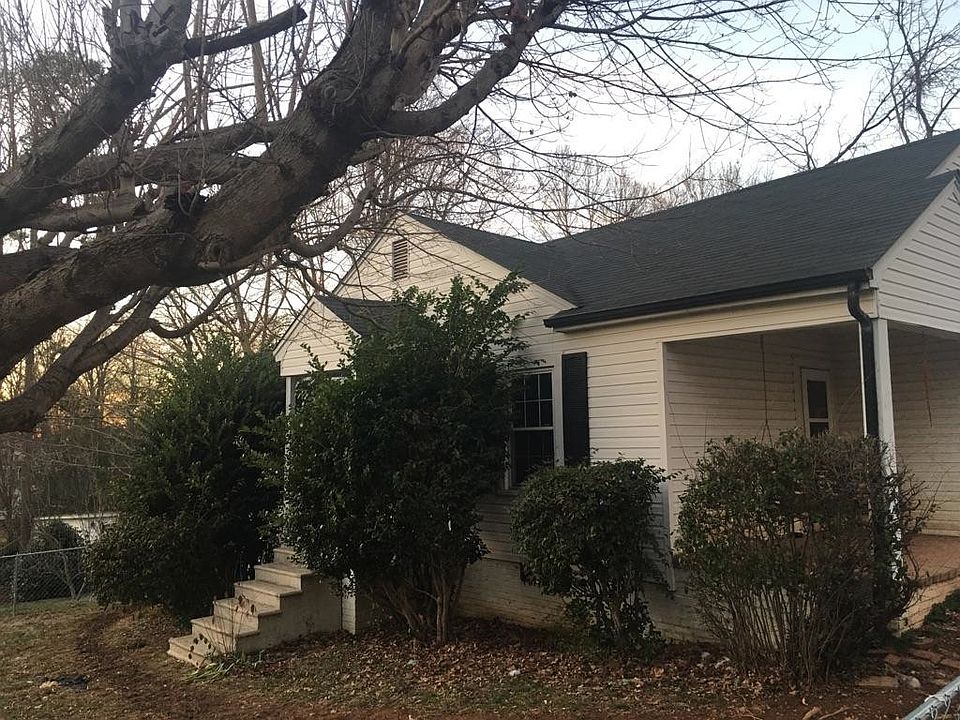 2nd image of 1404 Winslow Ave