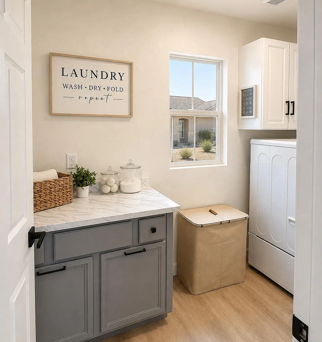 3 bed, 3.0 bath, 2705 sqft, $1,118 — Photo 4
