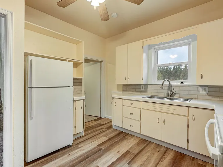 11825 Woods Lake Rd — Photo 14
