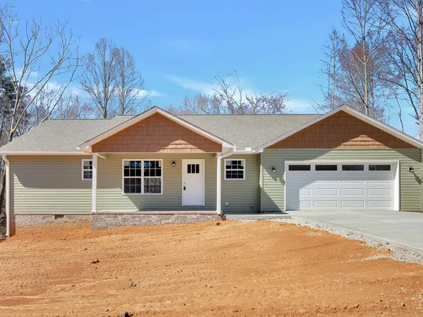 1963 Pembrooke Pine Ln, Cookeville, TN 38506